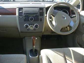 2005 Nissan Tiida Latio Pictures
