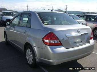 2005 Nissan Tiida Latio Pics