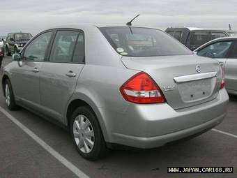 2005 Nissan Tiida Latio Photos