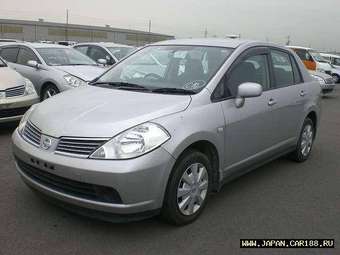 2005 Nissan Tiida Latio Wallpapers