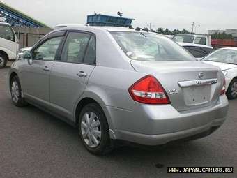 2005 Nissan Tiida Latio Wallpapers