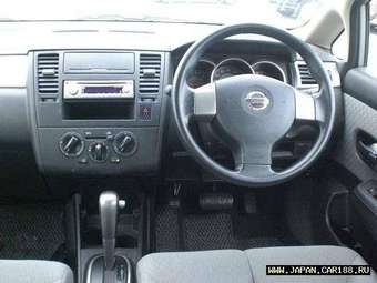 2005 Nissan Tiida Latio Pics