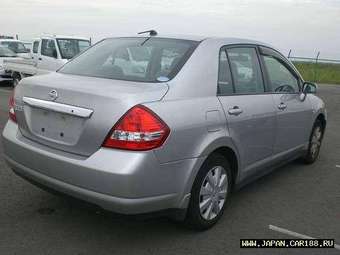 2005 Nissan Tiida Latio Pictures