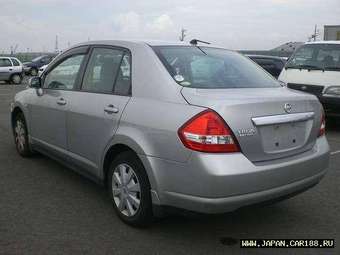 2005 Nissan Tiida Latio Pictures