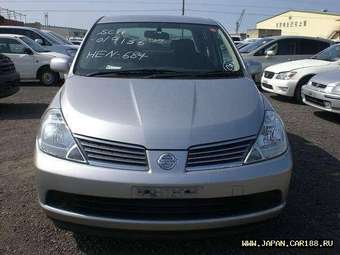 2005 Nissan Tiida Latio Pictures
