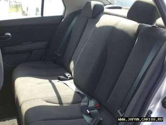 2005 Nissan Tiida Latio Photos