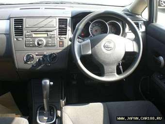 2005 Nissan Tiida Latio Photos