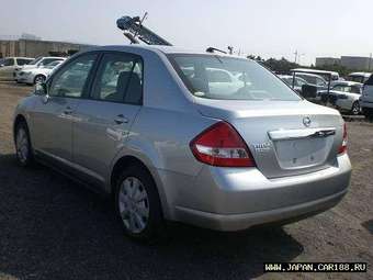 2005 Nissan Tiida Latio Pictures