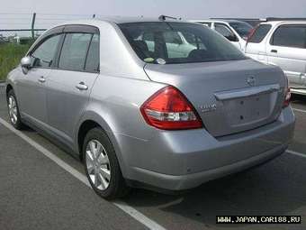 2005 Nissan Tiida Latio Photos