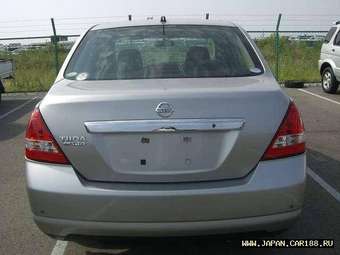 2005 Nissan Tiida Latio Pictures
