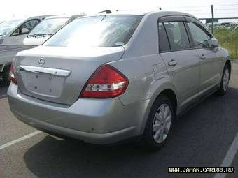 2005 Nissan Tiida Latio Photos