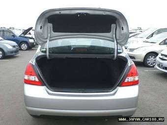 2005 Nissan Tiida Latio Photos