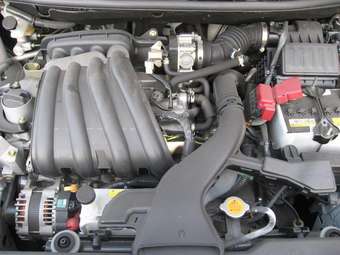 2005 Nissan Tiida Latio Photos