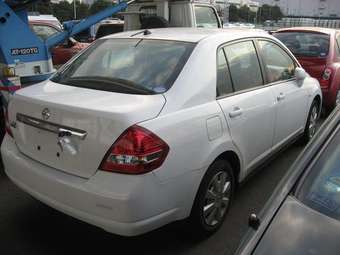 2005 Nissan Tiida Latio Wallpapers