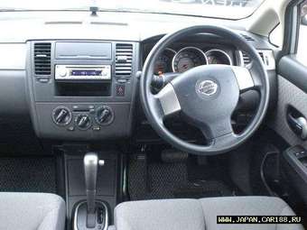 2005 Nissan Tiida Latio Wallpapers