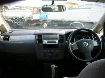 2005 Nissan Tiida Latio Pictures