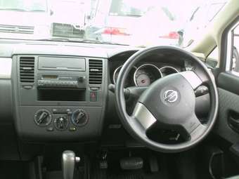 2005 Nissan Tiida Latio Photos