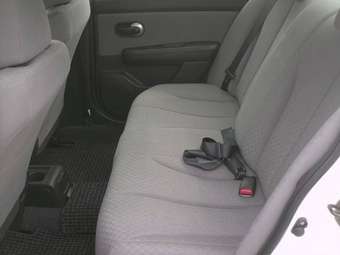 2005 Nissan Tiida Latio Photos