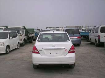2005 Nissan Tiida Latio Wallpapers