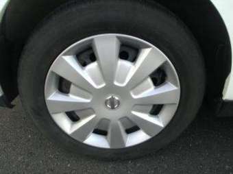 2005 Nissan Tiida Latio Pictures