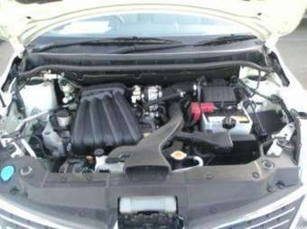 2005 Nissan Tiida Latio Images
