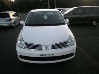 2005 Nissan Tiida Latio Pictures