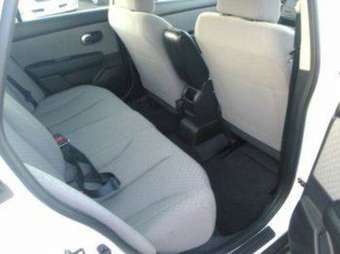 2005 Nissan Tiida Latio Photos
