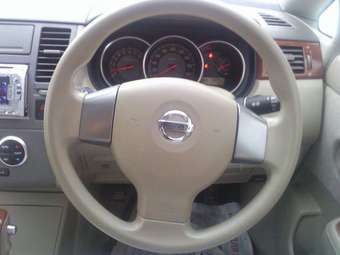 2005 Nissan Tiida Latio Pictures