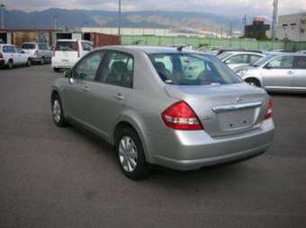 2005 Nissan Tiida Latio Photos