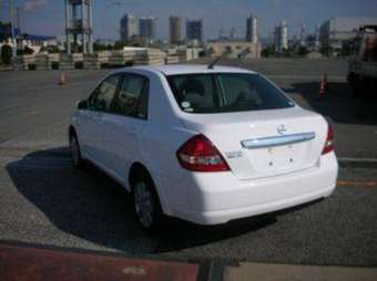 2005 Nissan Tiida Latio Wallpapers