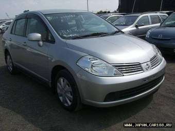 2005 Nissan Tiida Latio Pictures