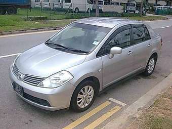 2005 Nissan Tiida Latio Pics