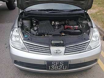 2005 Nissan Tiida Latio Photos