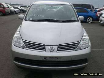 2005 Nissan Tiida Latio Pictures