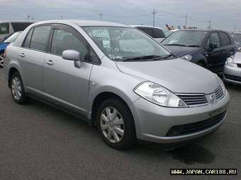 2005 Nissan Tiida Latio Pictures
