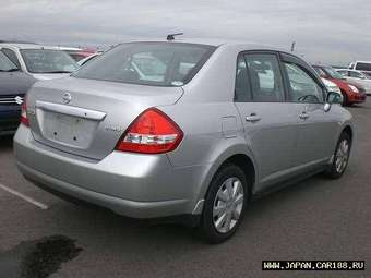 2005 Nissan Tiida Latio Photos
