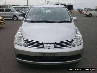 2005 Nissan Tiida Latio Pictures