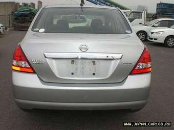 2005 Nissan Tiida Latio Photos