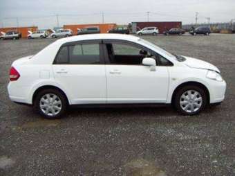 2005 Nissan Tiida Latio Pictures