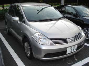 2005 Nissan Tiida Latio Photos