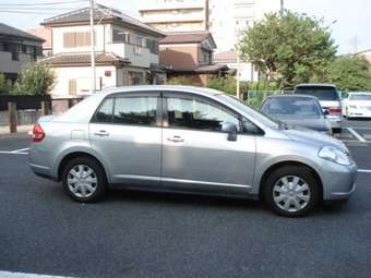 2005 Nissan Tiida Latio Wallpapers