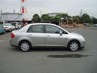 2005 Nissan Tiida Latio Pictures