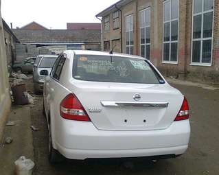 2005 Nissan Tiida Latio Pictures