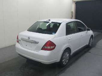 2005 Nissan Tiida Latio Photos