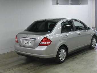 2005 Nissan Tiida Latio Wallpapers