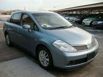 2005 Nissan Tiida Latio Photos