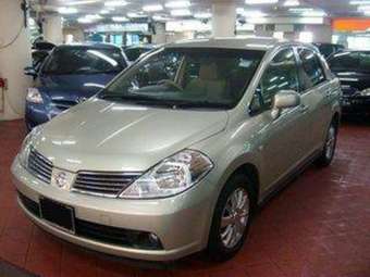 2005 Nissan Tiida Latio Photos