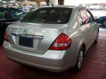 2005 Nissan Tiida Latio Photos