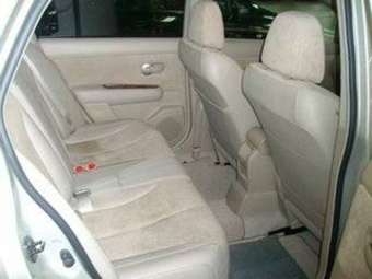 2005 Nissan Tiida Latio Wallpapers
