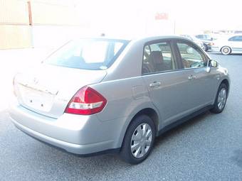 2005 Nissan Tiida Latio Photos